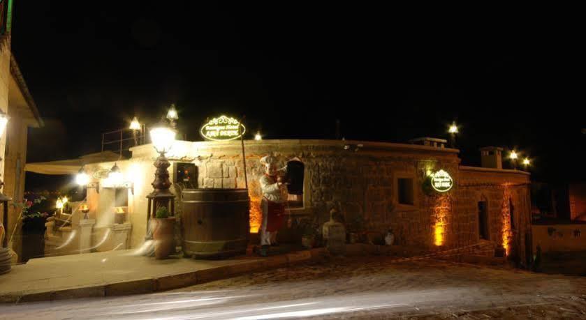 Mimi Cappadocia Luxury Cave Hotel Uchisar Exterior photo