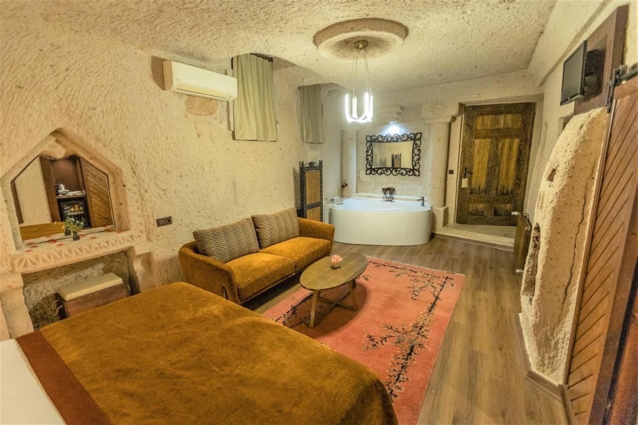 Mimi Cappadocia Luxury Cave Hotel Uchisar Exterior photo