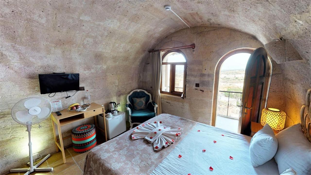 Mimi Cappadocia Luxury Cave Hotel Uchisar Exterior photo