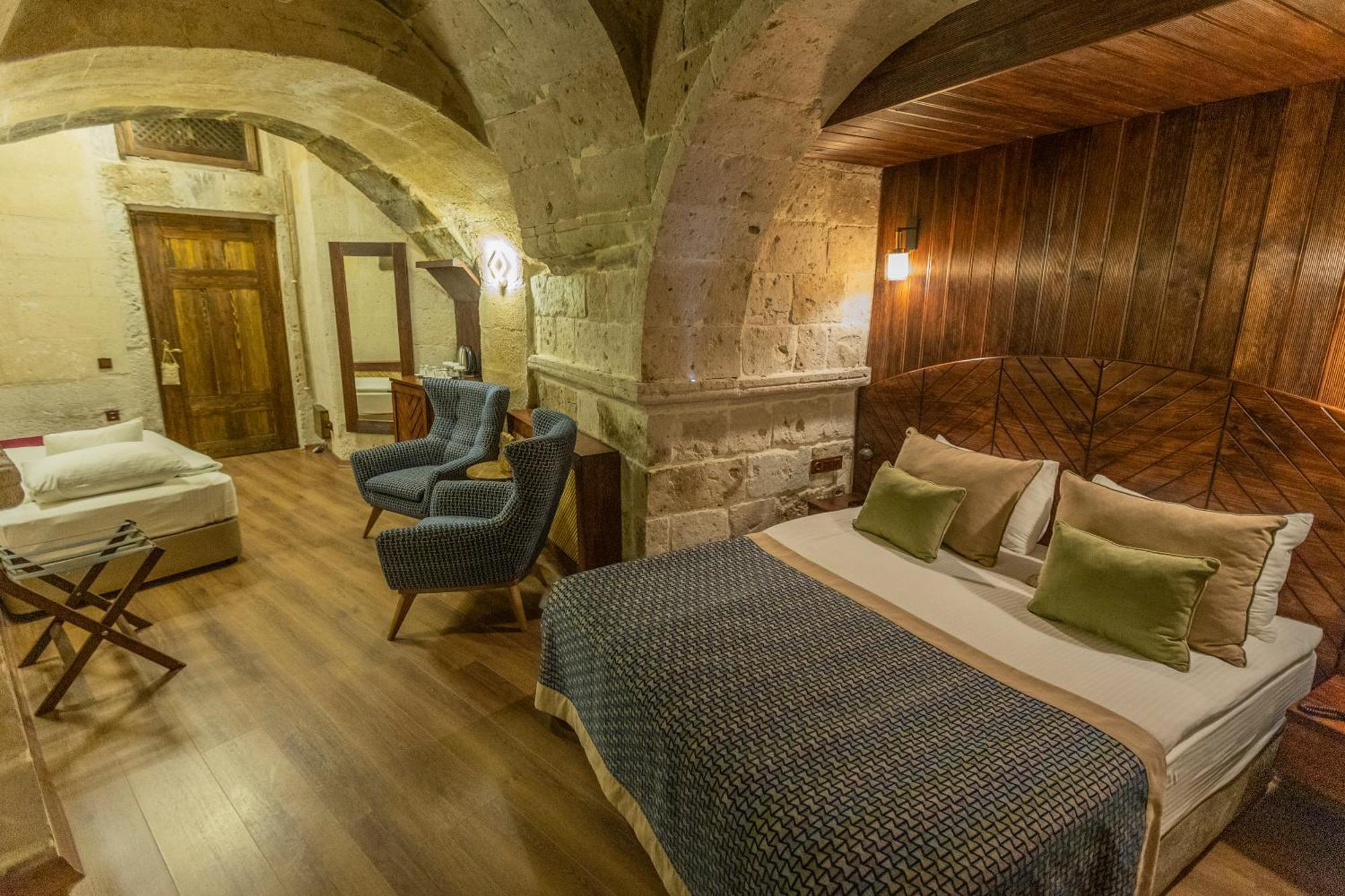 Mimi Cappadocia Luxury Cave Hotel Uchisar Exterior photo