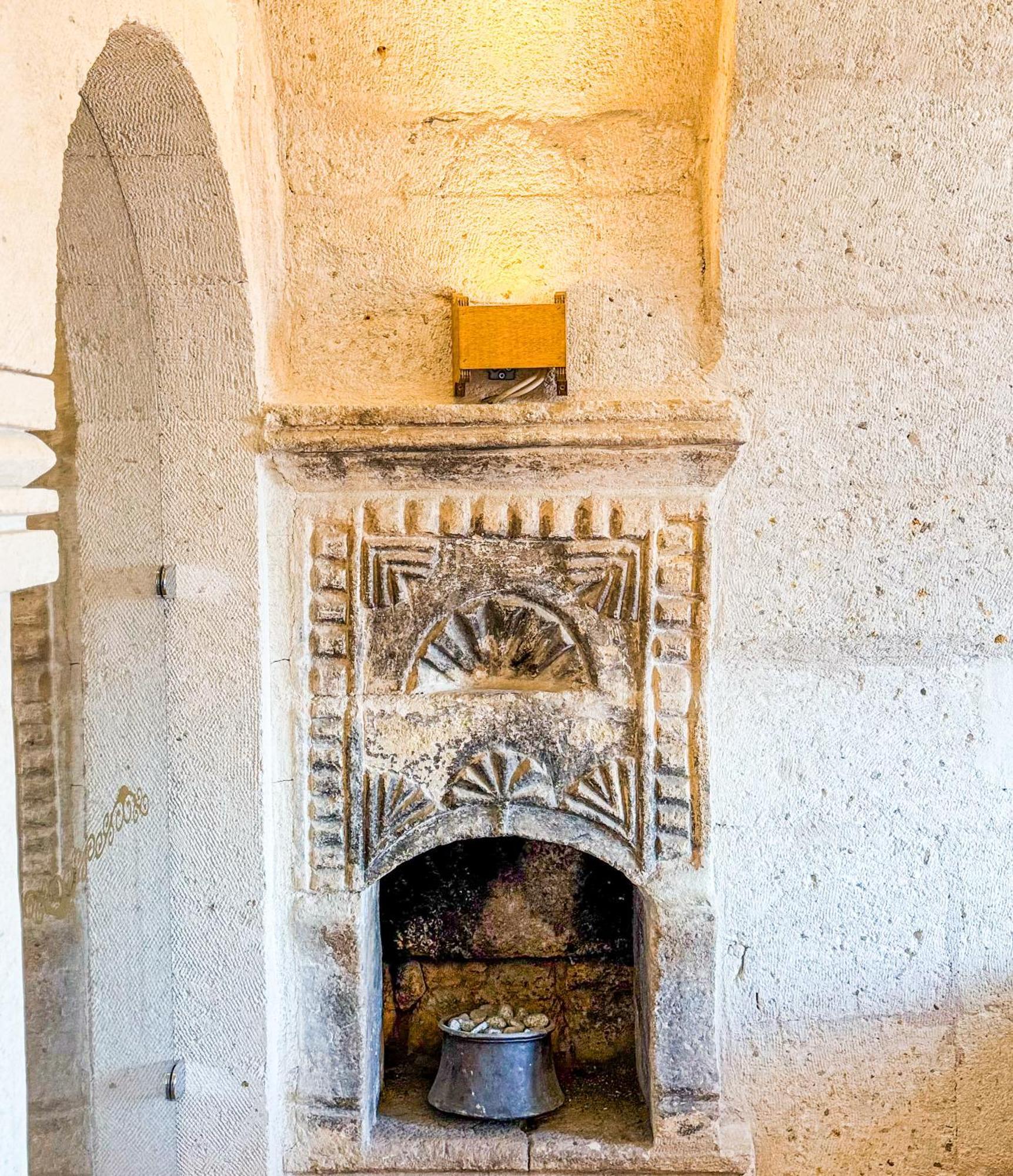 Mimi Cappadocia Luxury Cave Hotel Uchisar Exterior photo
