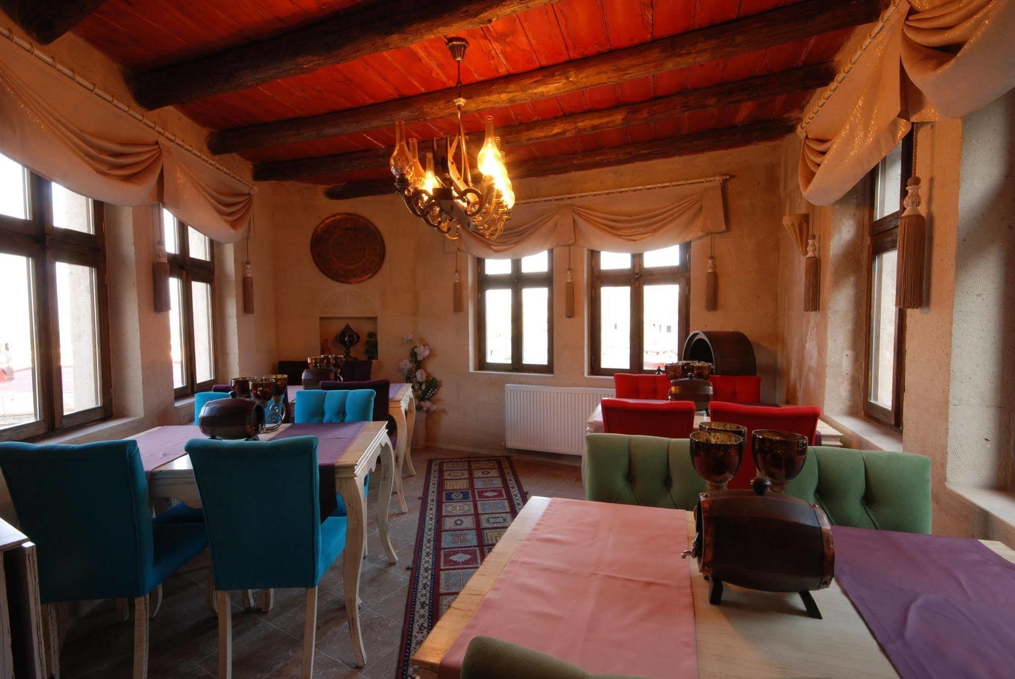 Mimi Cappadocia Luxury Cave Hotel Uchisar Exterior photo